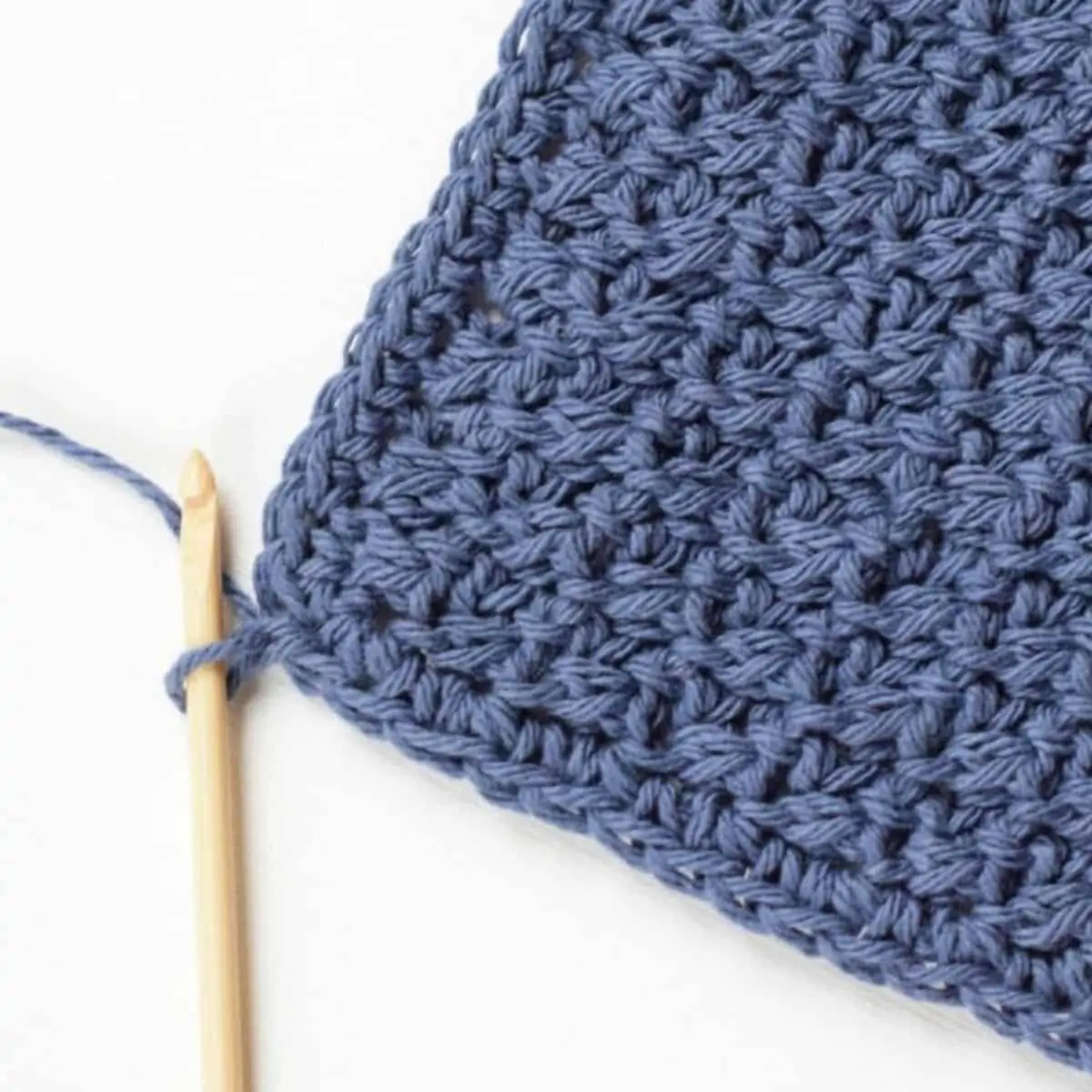 Crochet Basketweave Washcloth Pattern - Underground Crafter