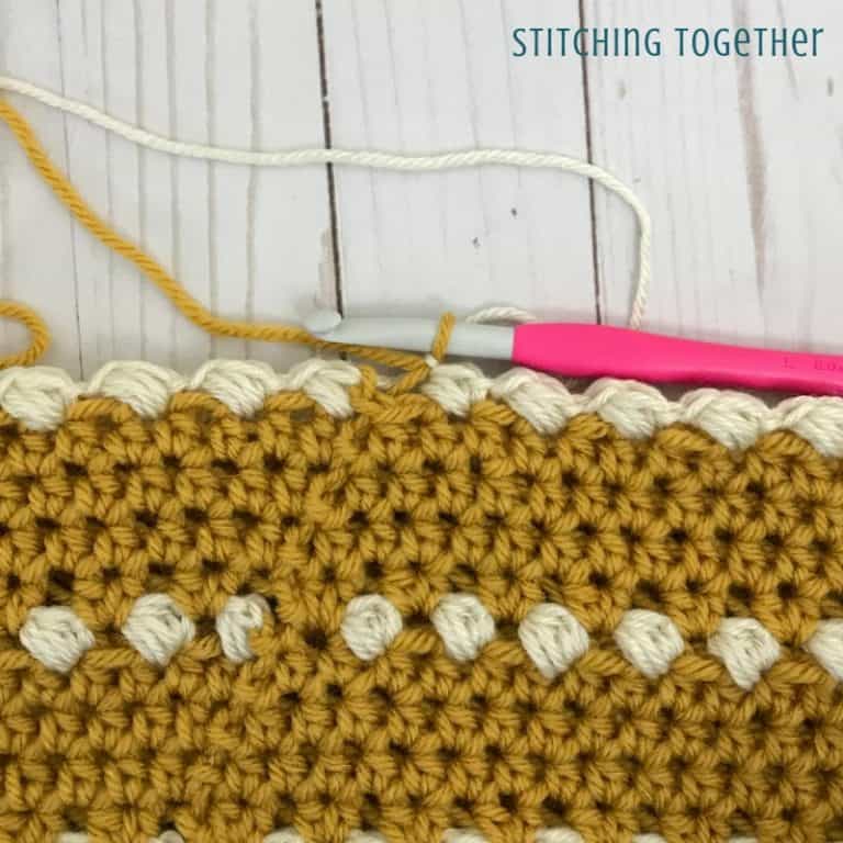 Peekaboo Puff Stitch Cowl