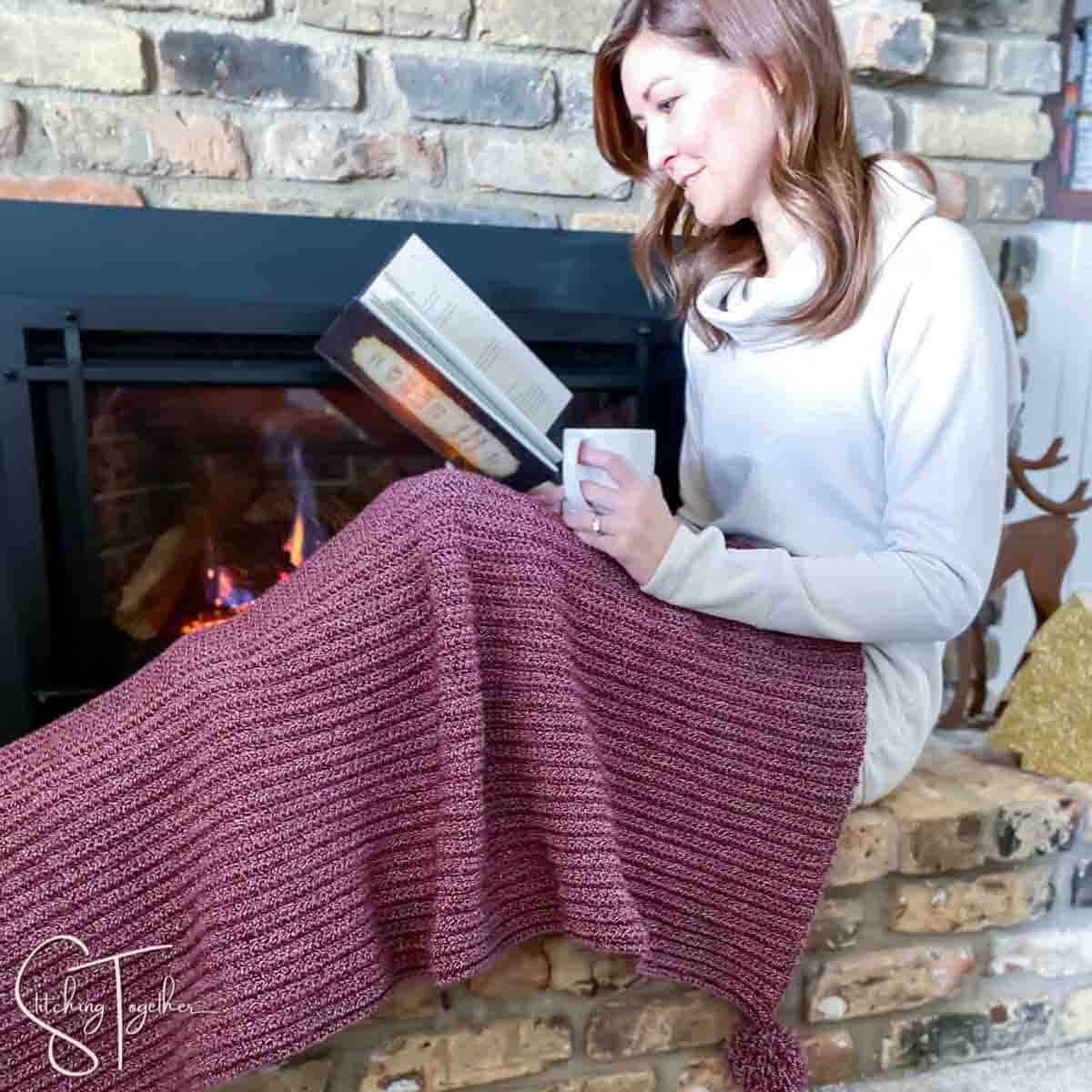 The Easy Crochet Christmas Blanket Youll Want To Use All Year