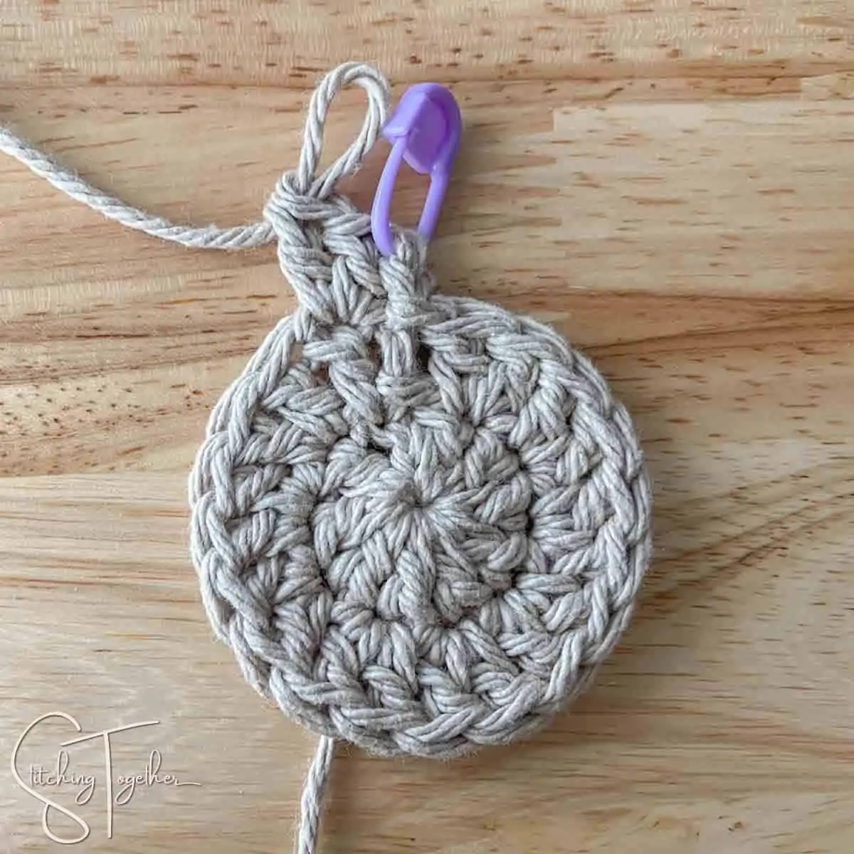 How to Crochet in the Round (Magic Circle & Chain Ring) - Maisie and Ruth