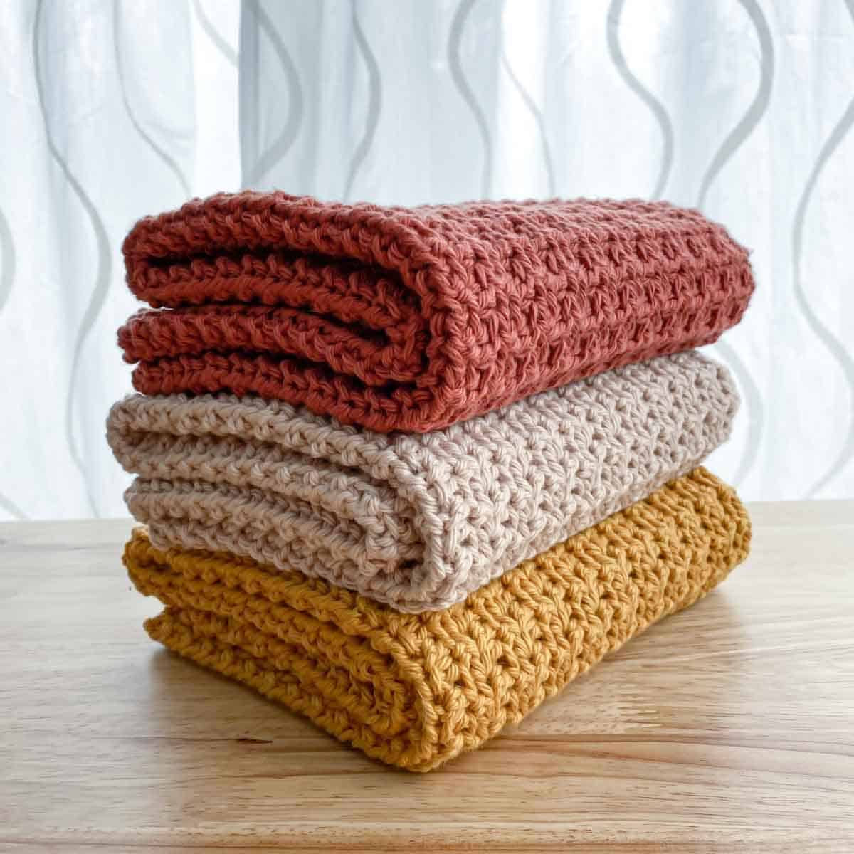 Basic Keyhole Kitchen Towel - Free Crochet Hand Towel Pattern - A